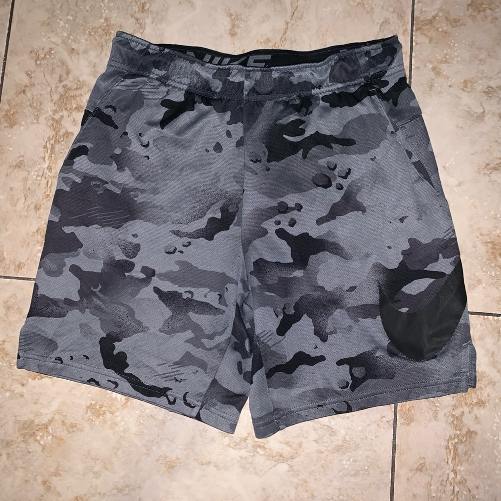 Nike Men's Gray Camo Shorts
